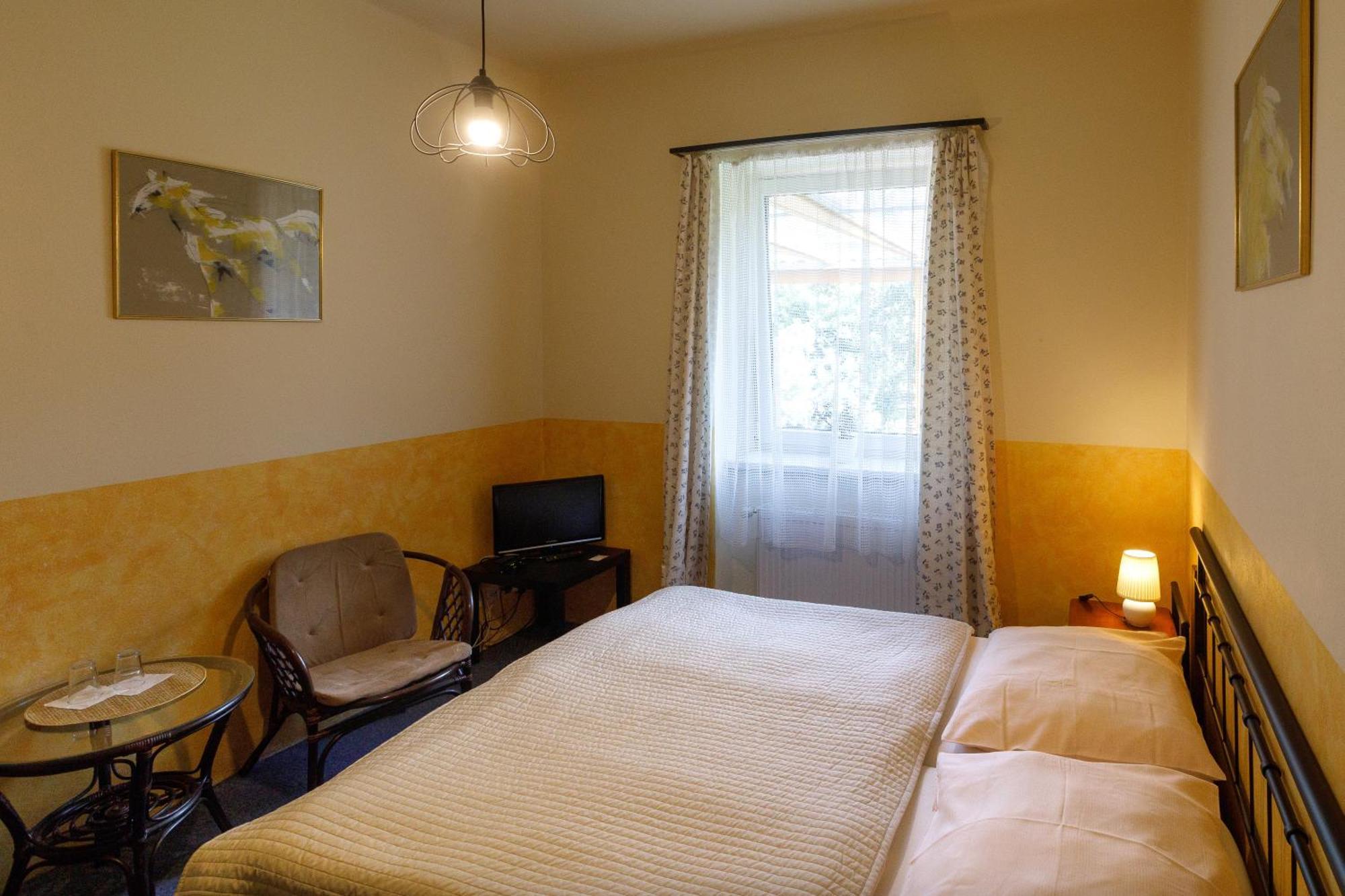 Hotel Atlas Ceske Budejovice Rom bilde